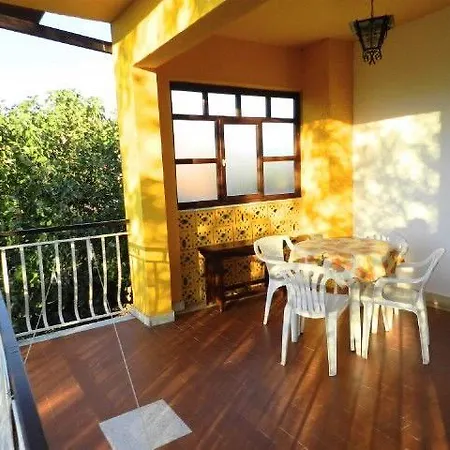 Roberto Apartment *